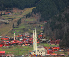 AYNADAN UZUNGÖL