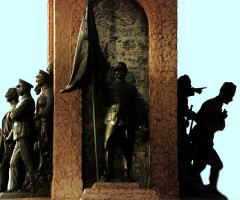 Taksim Cumhurriyet Anıtı
