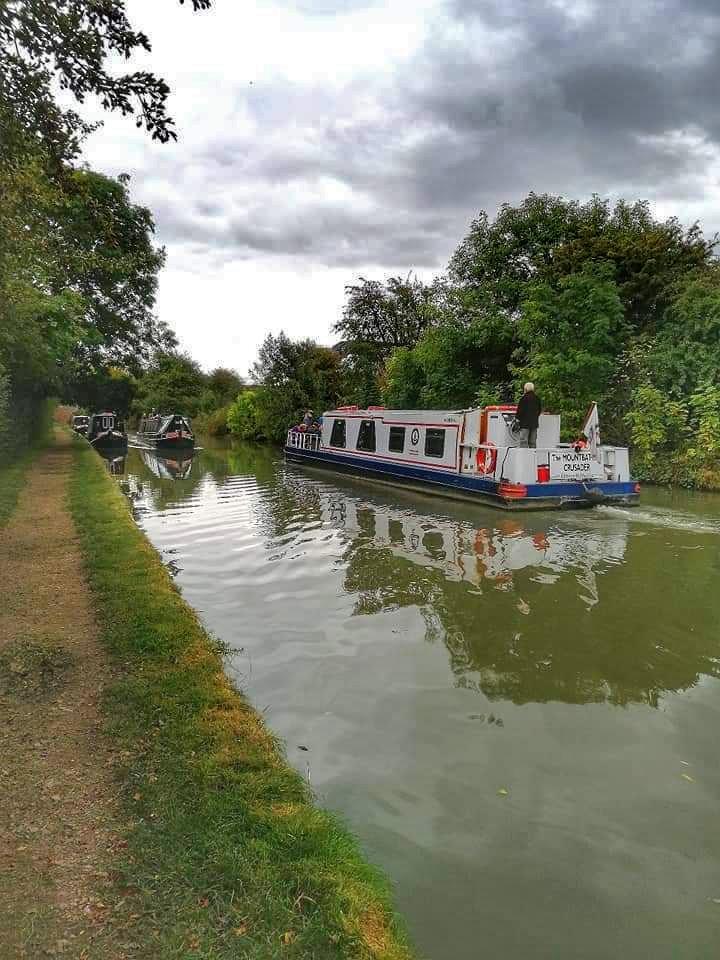 THE CANAL IN BUGBROOKE , ENGLAND