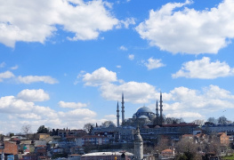 Bir Avuç Güvercin, Bin Parça Gökyüzü 