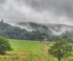 FOG IN THE MOUNTAINS