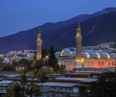 Bursa Ulu Cami Ve Uludağ