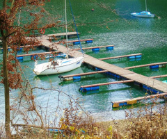 SMALL MARINA FOR BOATS