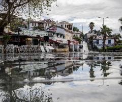 Kaş Sahilinde Yansıma