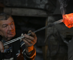 Ateşin Dumanında Kızaran Demir