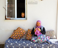 Şimdi O Pencereler Kapalı, Kapı Önleri Sessiz..!