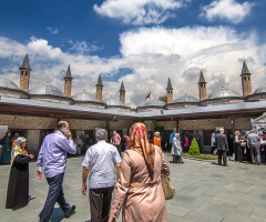 Mevlana Türbesi İç Avlu.KONYA