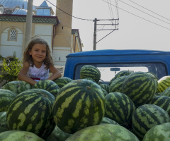 Karpuzcu Küçük Kız