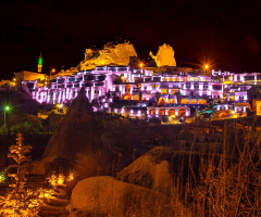 Uçhisar\'da Gece/KAPADOKYA