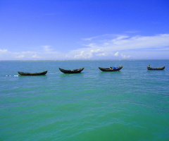 Sky, Sea and Boats