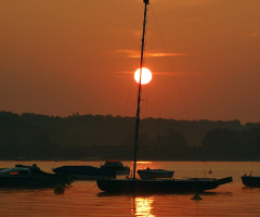 EAST LAKE