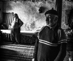 Uzaklara Dalmak