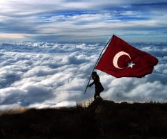 Bu Vatana Göz Dikenin  Şah Damarı Kesilir......