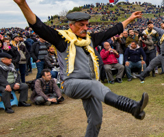 Zeybek Oyunu.
