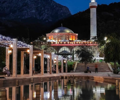 Manisa Hatuniye Camii ve Spil Dağı