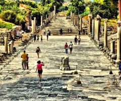 Efes'in Yolları...