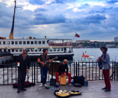 İçinden geldiği gibi davran.