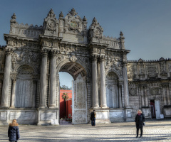 DOLMABAHÇE / DEN........................