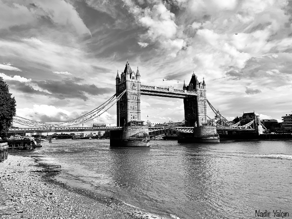 Tower Bridge-London