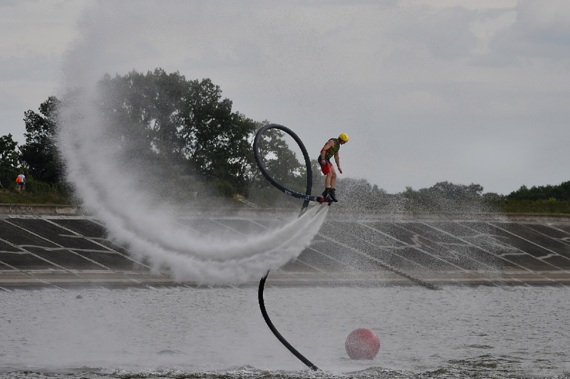 ... FlyBoard - in lake Nysa, Polonya