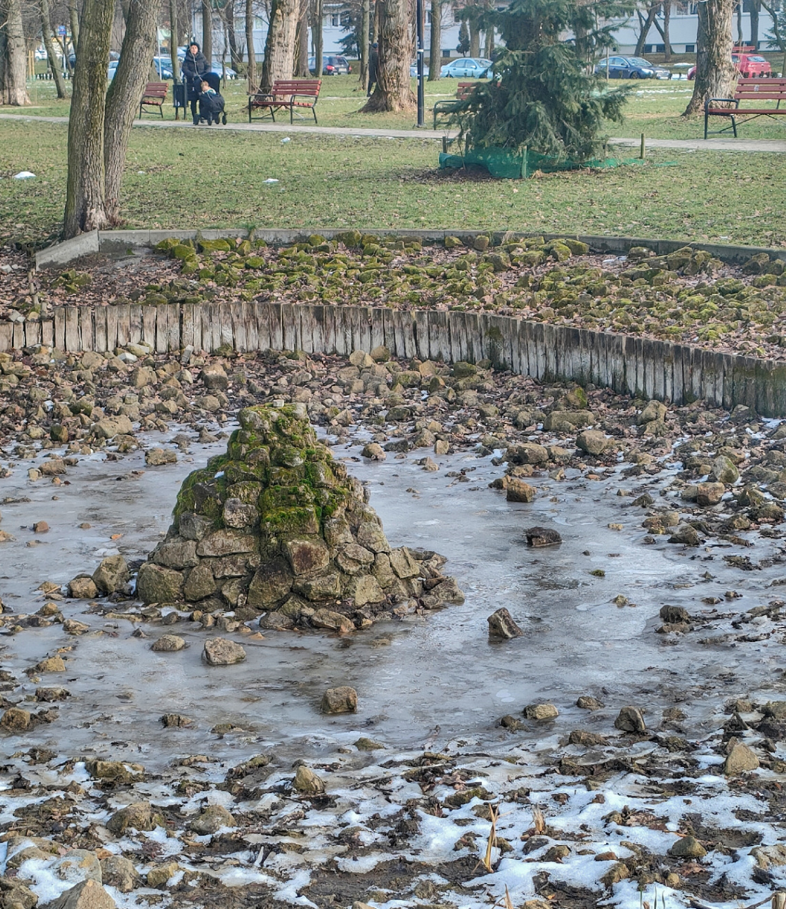 STONE FONTAINE IN THE PARK