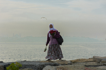 İstanbul Silüeti ve Çiçekçi