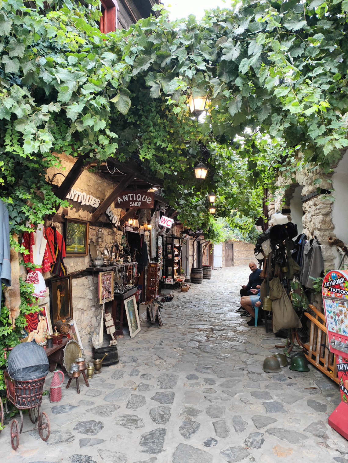 ANIQUE SHOP