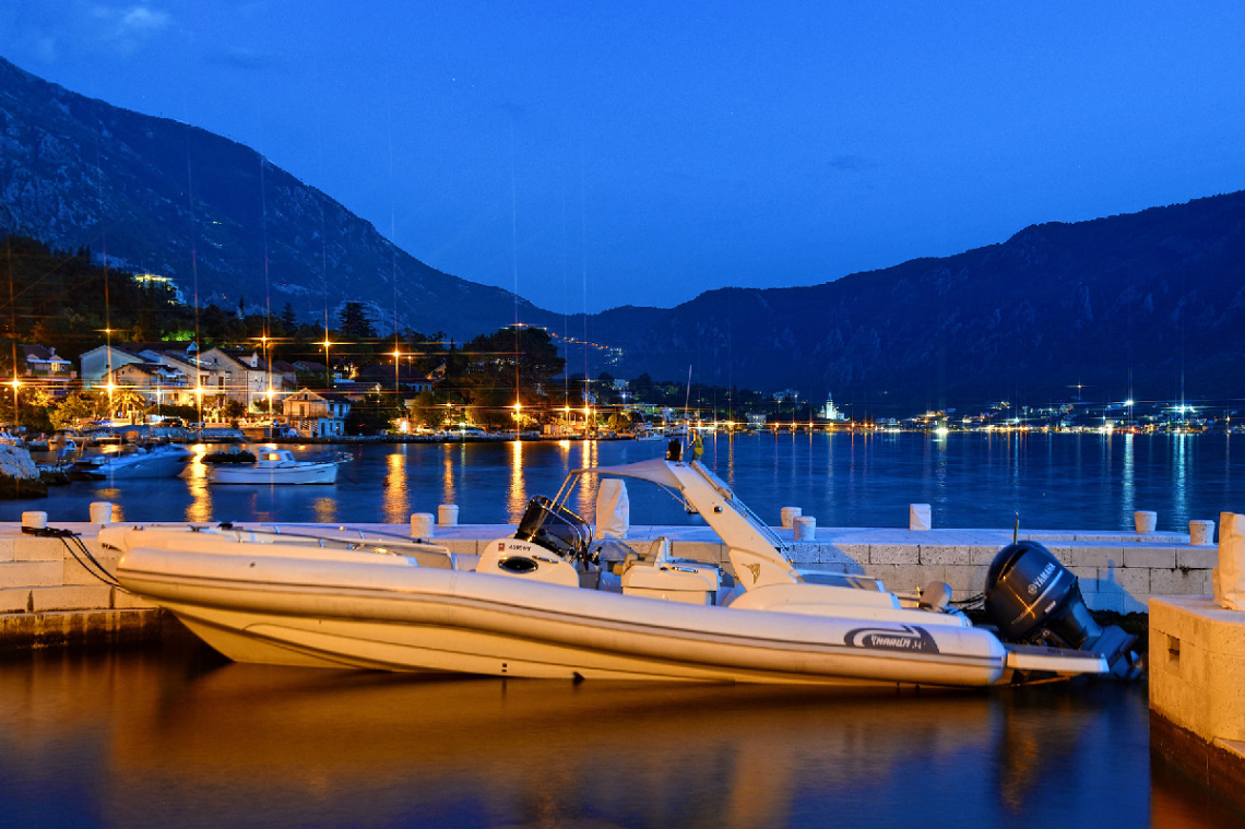 ... Kotor Körfezi'nde akşam