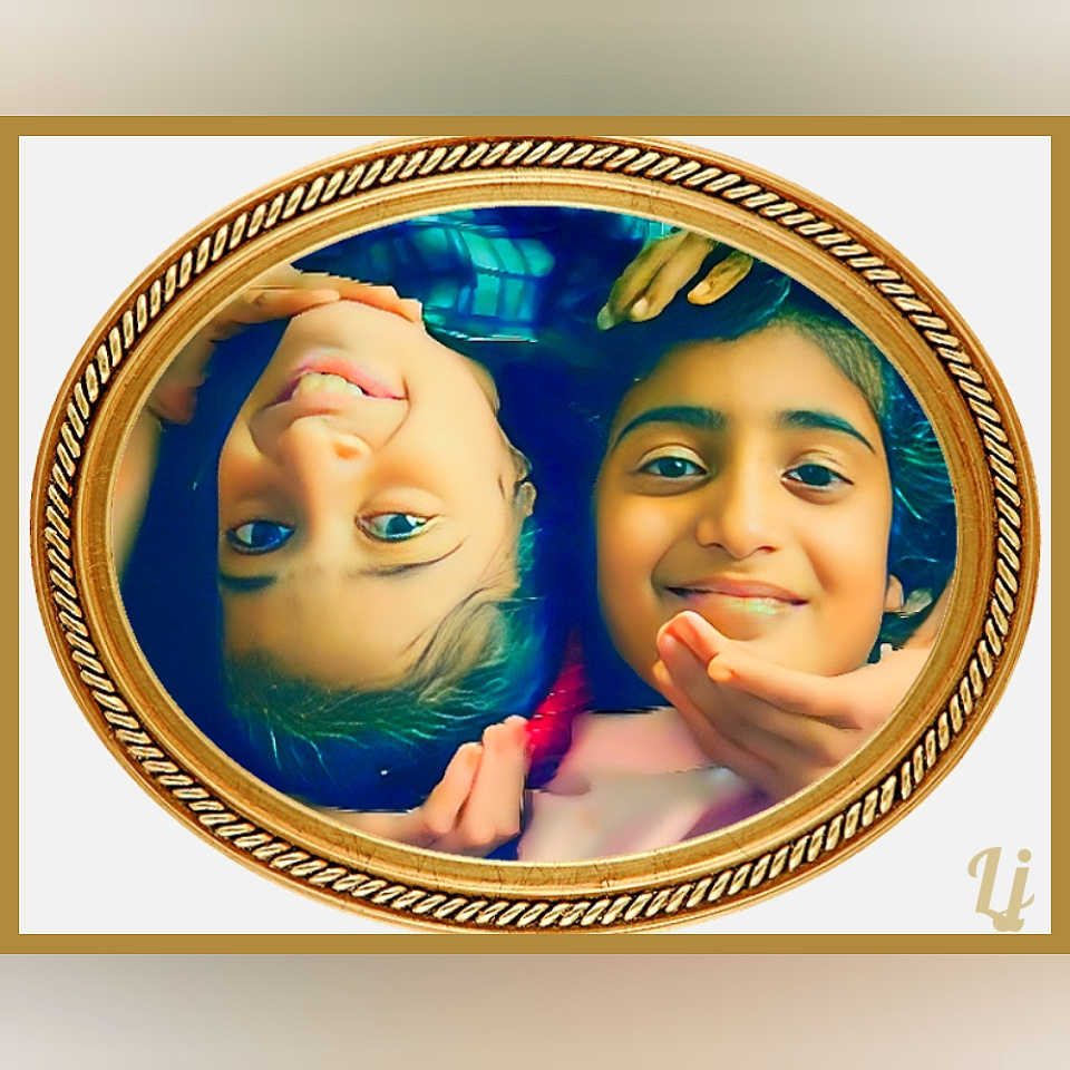 Portrait of twins ⚜⚜