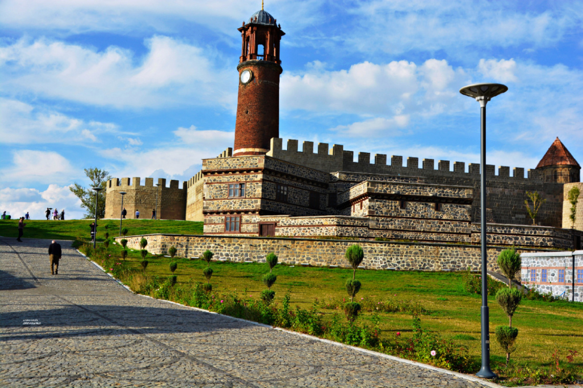 Şehir ve Mimari 