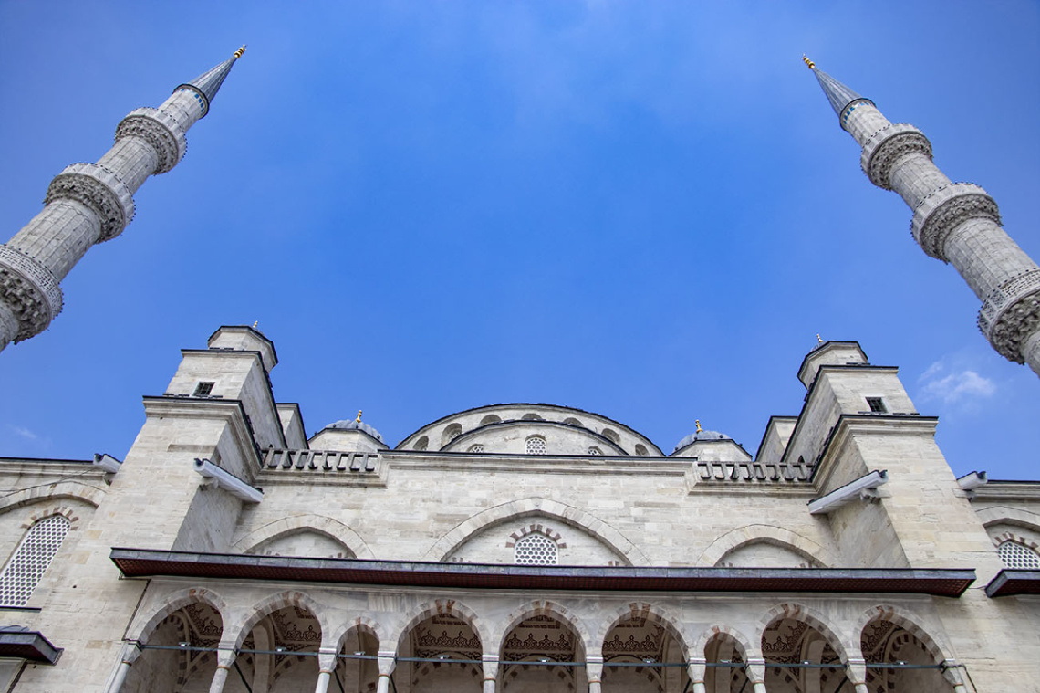 İstanbul Sultanahmet Camiinden Bir Kesit