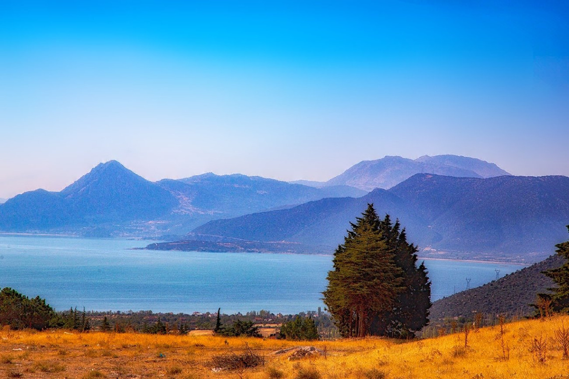 Eğridir Gölü'nden Bir Kesit