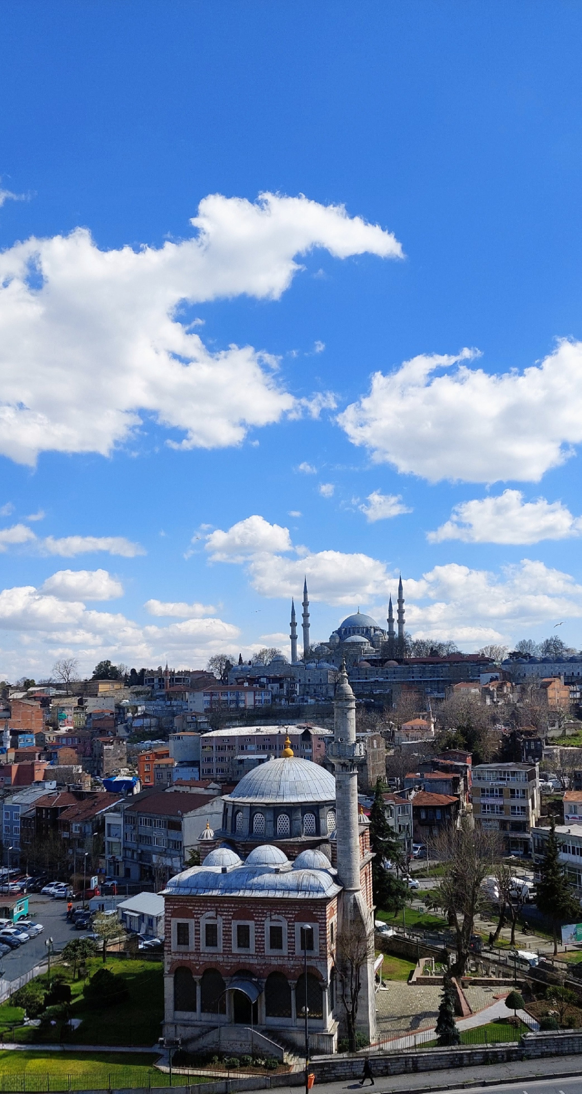 Bir Avuç Güvercin, Bin Parça Gökyüzü 