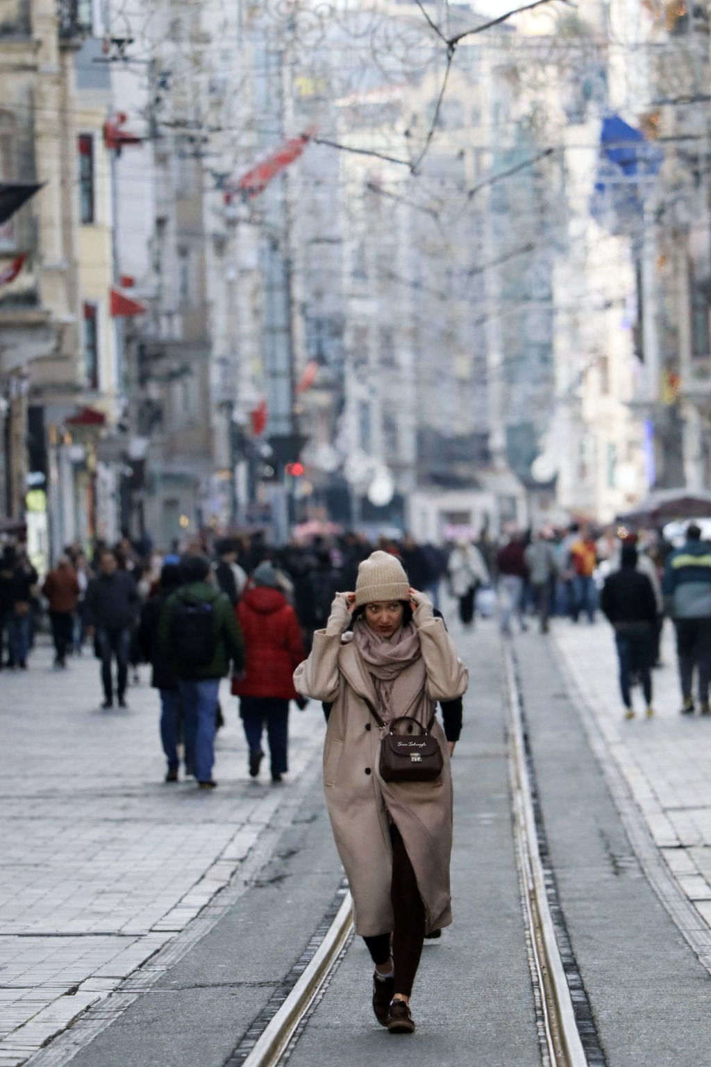 ben yine tek başına