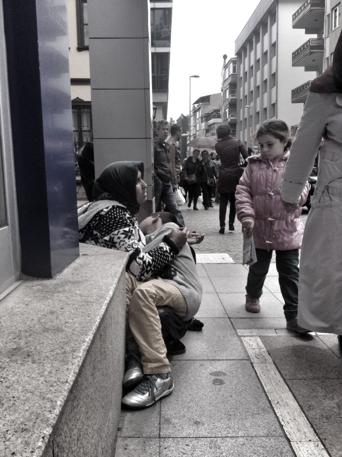 Bazilarinin acilarini duymak icin ortak olmak gerekir....