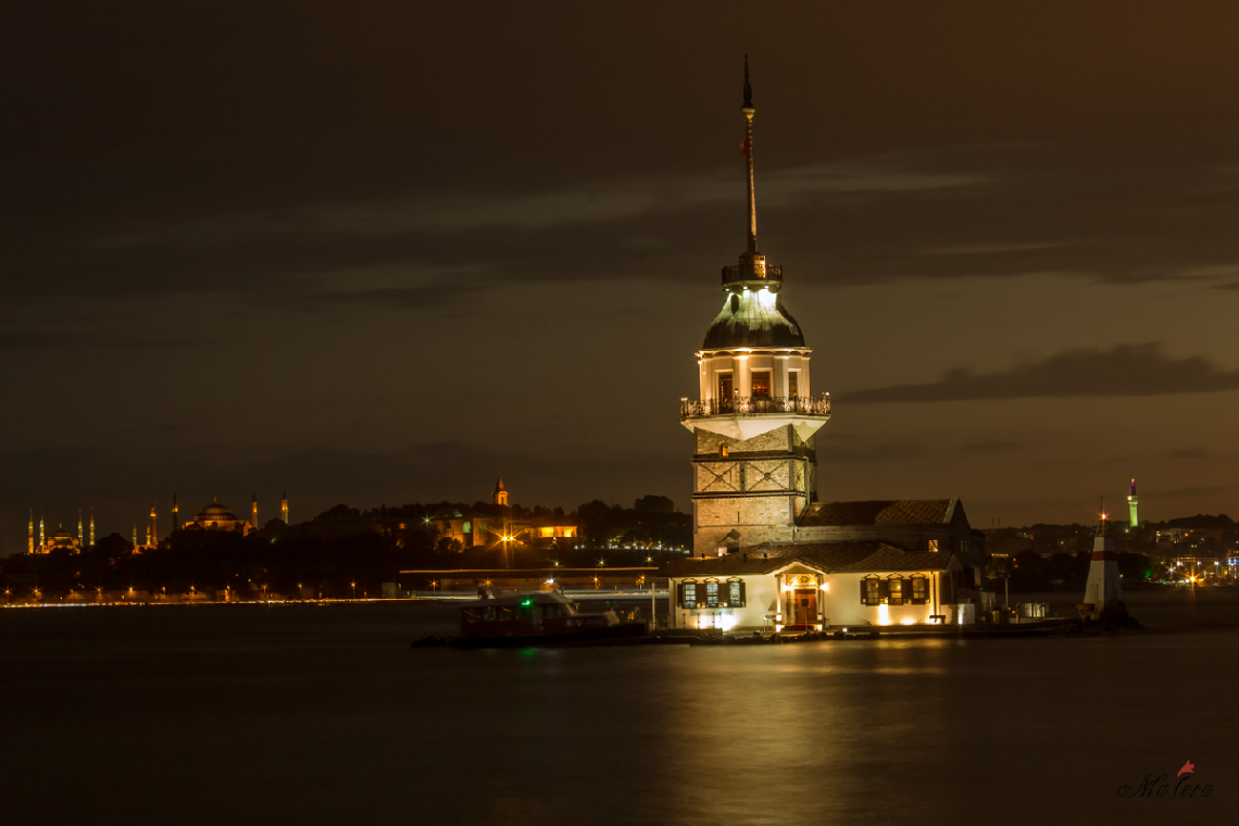İstanbul ve Kız kulesi 