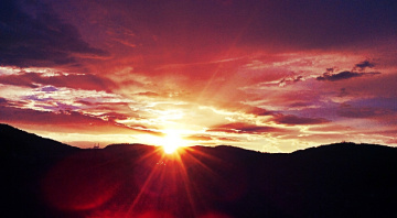 ordunun dağlarında günbatımı 