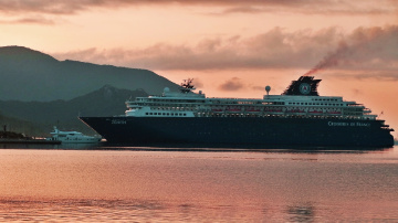 BÜYÜK GEMİ KÜÇÜĞÜ YER Mİ?