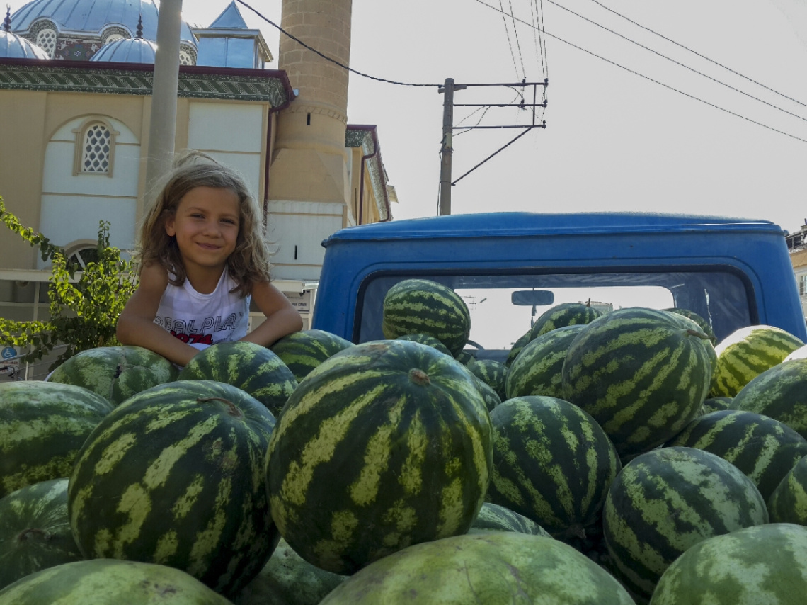 Karpuzcu Küçük Kız