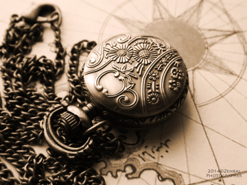  Çiçek Desenli Cep Saati 