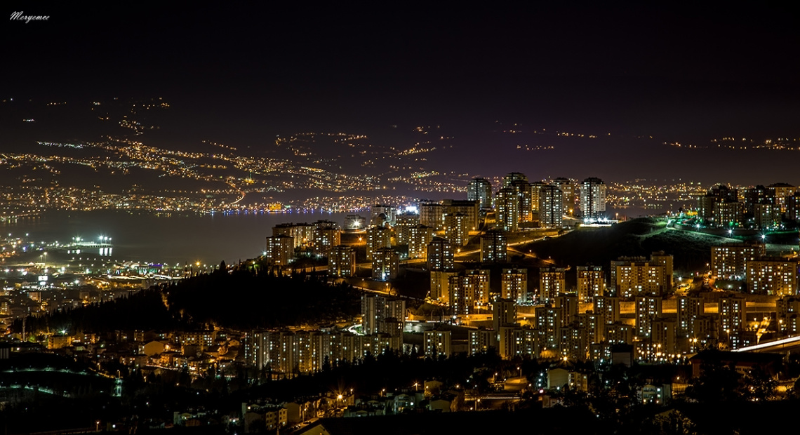 İzmit by night