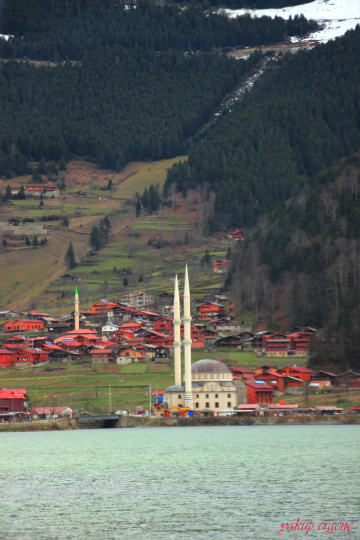 AYNADAN UZUNGÖL