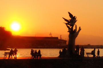Kuşadası Limanında günbatımı...