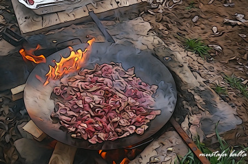 Belki biyerlerde birileri yemek yapıyordur