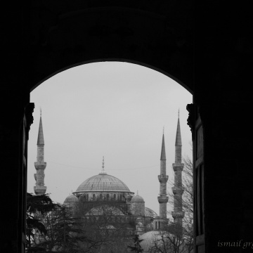 Tüm kapılarımız  hakka açılsa.....