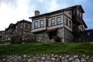 Taraklı