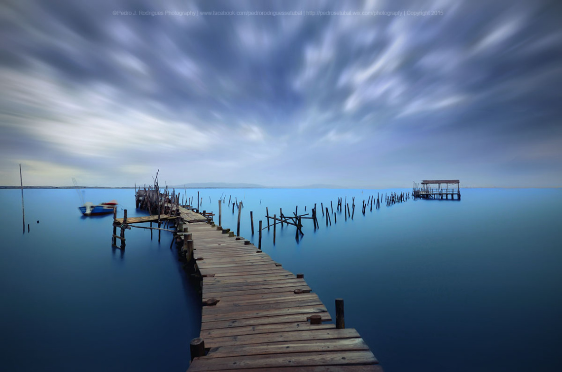 Jetty on stilts