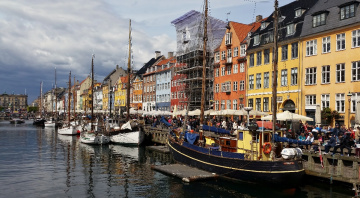 Cafés In Nyhavn - Copenhagen.