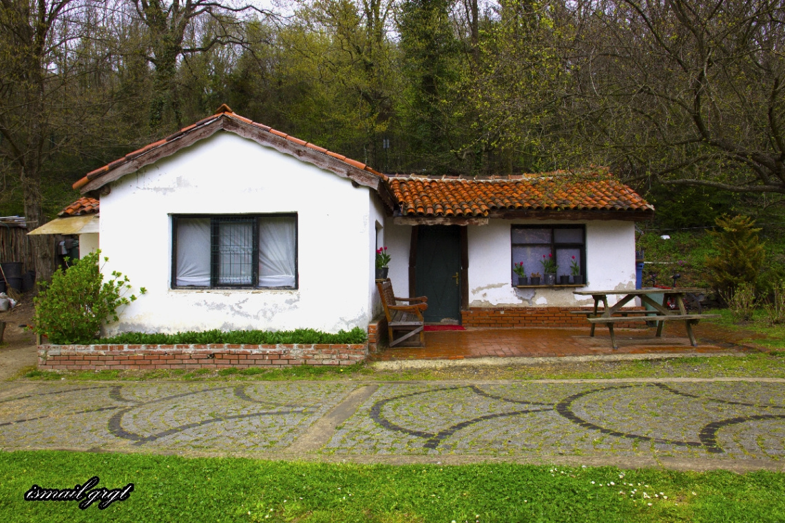 bir damla mutluluk küçücük evi kocaman şato yapar