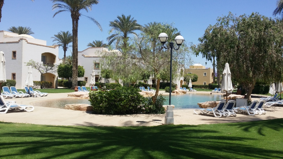 Egypt - Alain Alsokhna - resort - at mid noon
